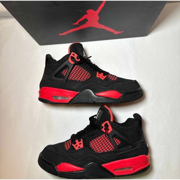 Size 5.5 - Nike Air Jordan 4 Retro GS Red Thunder Men's Shoes Ships Now - Picture 2 of 9